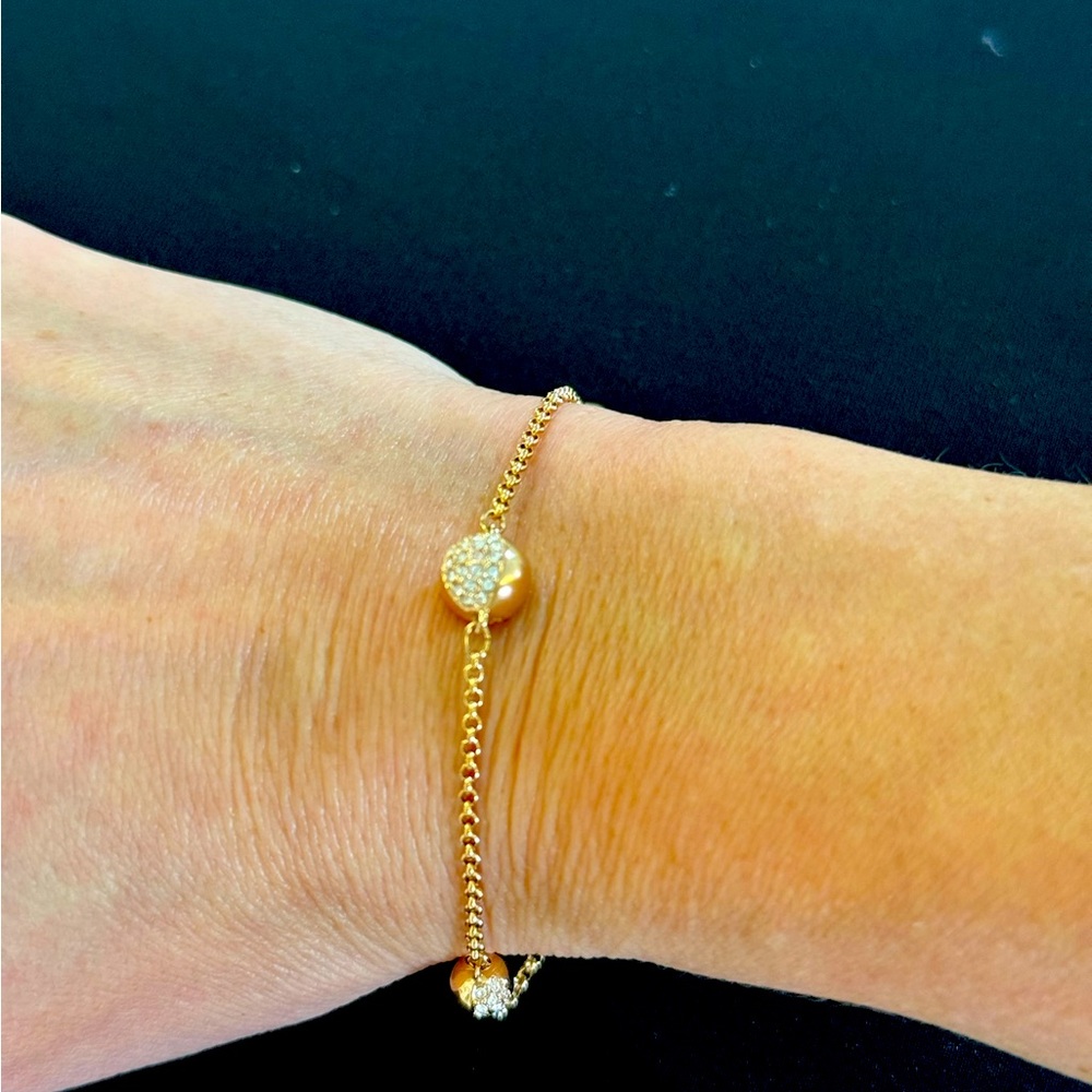 Swarovski Gold-Plated Crystal Bracelet – Radiance Redefined